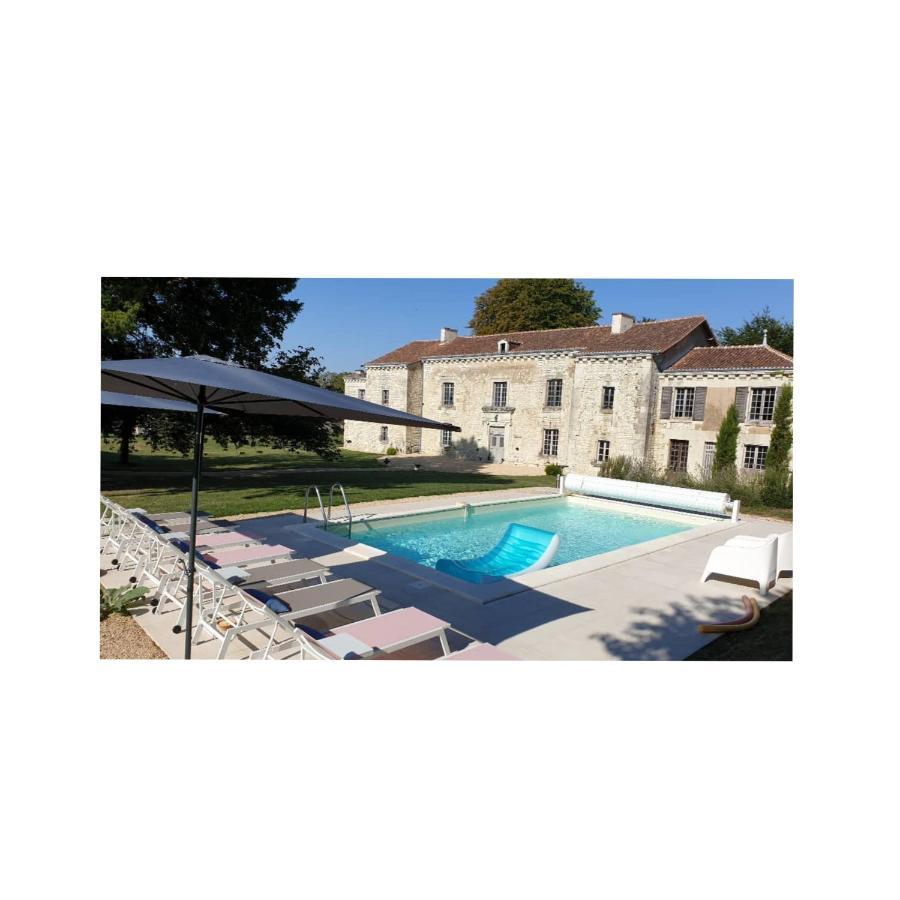 Domaine De Bourgville Monts-sur-Guesnes Экстерьер фото